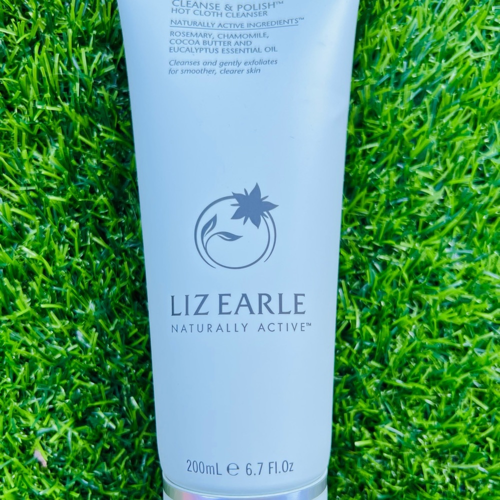 Liz Earle Cleanse and Polish 200ml